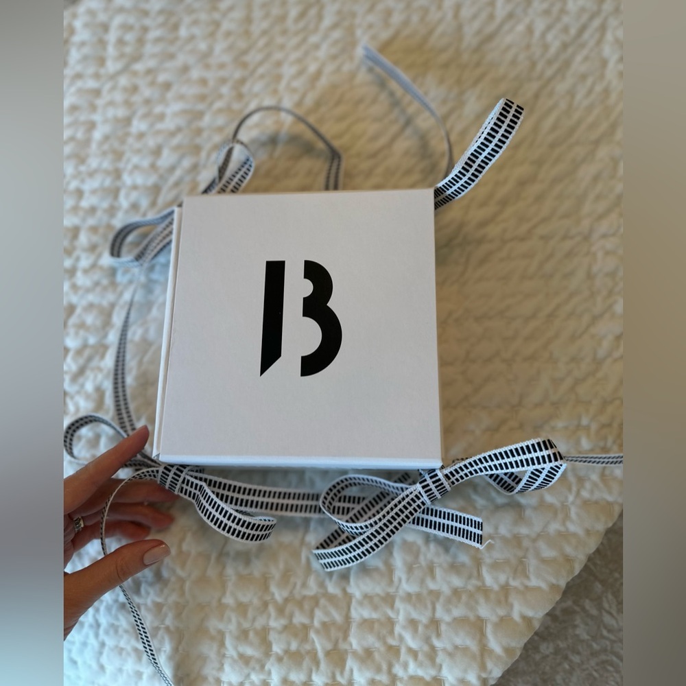 BYREDO Gift Box/Display Box - Picture 4 of 6